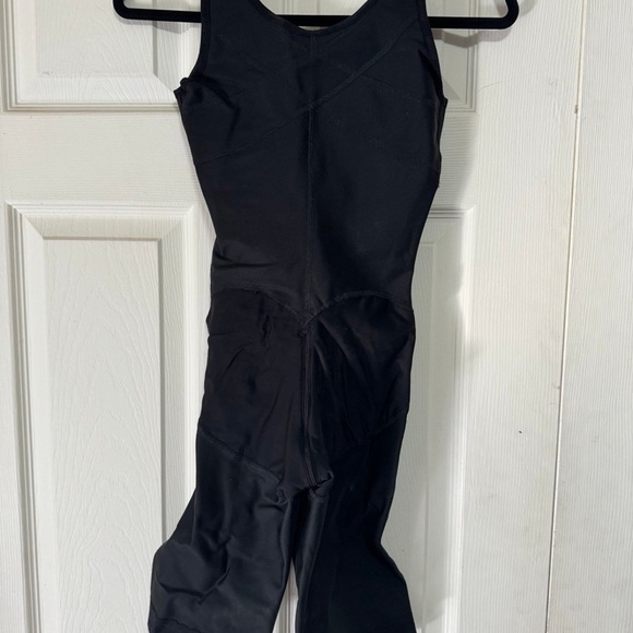 Garment - Picture 2 of 5